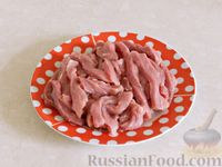 Фото приготовления рецепта: Жареная свинина с черемшой - шаг №2