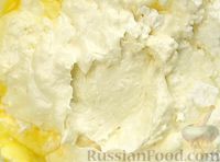 Фото приготовления рецепта: Плавленый сыр из творога (с беконом и грибами) - шаг №5