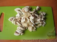 Фото приготовления рецепта: Картофельные рулетики с грибами - шаг №4