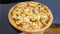 Фото к рецепту: Сладкая пицца с бананами и маршмеллоу