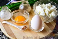 Фото приготовления рецепта: Салат с куриной печенью, кукурузой и яичным блинчиком - шаг №12