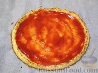 Фото приготовления рецепта: Пицца из цветной капусты - шаг №10