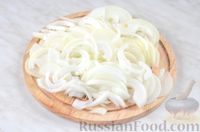 Фото приготовления рецепта: Луковый пирог с квашеной капустой - шаг №7