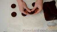 Фото приготовления рецепта: Шоколадное печенье - шаг №7