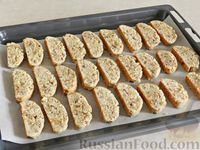 Фото приготовления рецепта: Бискотти с грецким орехом и черным перцем - шаг №11