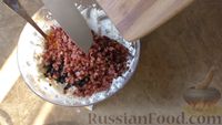 Фото приготовления рецепта: Фаршированный багет с сыром и копчёными колбасками - шаг №6