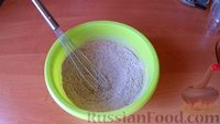 Фото приготовления рецепта: Постные пирожные из нута с финиками, грецкими орехами и какао - шаг №11