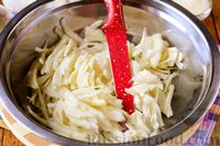Фото приготовления рецепта: Овощное рагу с кабачками, картошкой и капустой - шаг №4