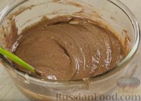 Фото приготовления рецепта: Шоколадный бисквит - шаг №6