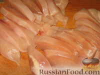 Фото приготовления рецепта: Куриный беф-строганов - шаг №2