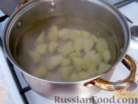 Фото приготовления рецепта: Рыбный суп из консервов - шаг №3