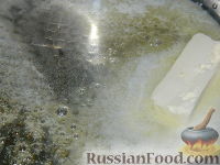 Фото приготовления рецепта: Запеканка с фаршем и макаронами под соусом "Бешамель" - шаг №9