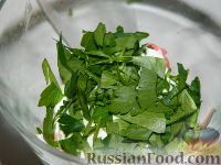 Фото приготовления рецепта: Праздничный салат "С любовью" - шаг №4