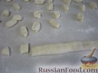 Фото приготовления рецепта: Галушки творожные со шкварками - шаг №10