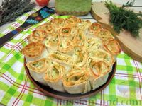 Фото приготовления рецепта: Пирог из лаваша с сыром и творогом - шаг №13