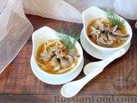 Фото приготовления рецепта: Суп-лапша с куриными желудочками и грибами - шаг №11