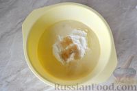 Фото приготовления рецепта: Тонкие блины с припёком из варёных яиц и зелёного лука - шаг №3