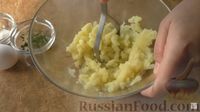 Фото приготовления рецепта: Картофельные вафли с сыром - шаг №2