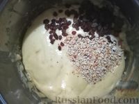 Фото приготовления рецепта: Ореховый кулич на варёной сгущёнке - шаг №7