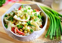 Фото к рецепту: Салат с кальмарами, пекинской капустой, овощами и яйцом