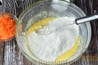 Фото приготовления рецепта: Морковно-творожный кулич - шаг №12