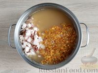 Фото приготовления рецепта: Гороховый суп с копчёным куриным филе - шаг №10
