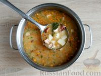 Фото приготовления рецепта: Гороховый суп с копчёным куриным филе - шаг №14