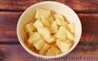Фото приготовления рецепта: Суп из скумбрии с картофелем и рисом - шаг №6