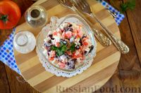 Фото приготовления рецепта: Салат из крабовых палочек, фасоли и помидоров - шаг №9