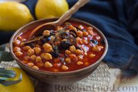 Фото приготовления рецепта: Нут в томатном соусе с маслинами - шаг №8
