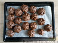 Фото приготовления рецепта: Шоколадные профитроли с кремом "Шарлотт" - шаг №15