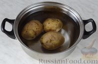 Фото приготовления рецепта: Томатная окрошка с курицей и картофелем - шаг №2