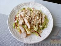 Фото приготовления рецепта: Вьетнамский салат с запечённой курицей и арахисом - шаг №13