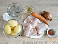 Фото приготовления рецепта: Жареная вермишель с сосисками и луком - шаг №8