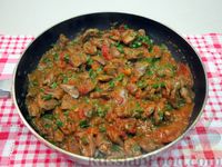 Фото приготовления рецепта: Куриные сердечки в томатно-соевом соусе - шаг №13