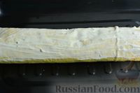 Фото приготовления рецепта: Рулет из лаваша с мясным фаршем и сыром - шаг №8