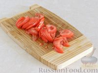 Фото приготовления рецепта: Лаваш с начинкой из колбасы,  помидора и сыра - шаг №4