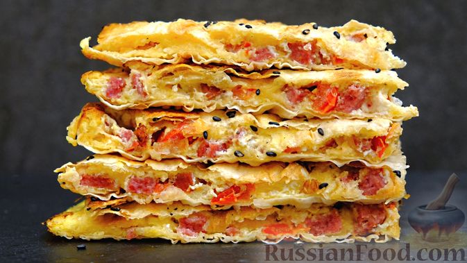 Горячие бутерброды с колбасой, помидором и сыром - рецепт с фото пошагово