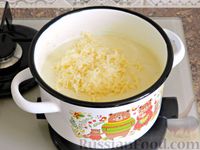 Фото приготовления рецепта: Картофельный суп-пюре с брокколи и сыром - шаг №11
