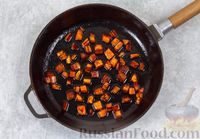Фото приготовления рецепта: Картошка, тушенная с мясом и морковью - шаг №5