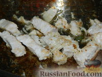 Фото приготовления рецепта: Салат с рисом "Петровский" - шаг №4