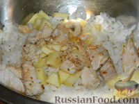 Фото приготовления рецепта: Салат с рисом "Петровский" - шаг №5