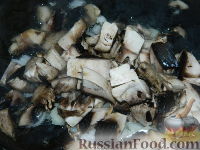 Фото приготовления рецепта: Зимний суп-солянка из капусты - шаг №7