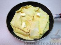 Фото приготовления рецепта: Омлет с зеленью, сыром и молоком, в лаваше - шаг №16