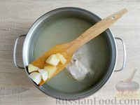 Фото приготовления рецепта: Куриный суп с жареной вермишелью - шаг №10