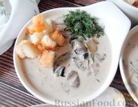 Фото к рецепту: Сливочный суп с грибами