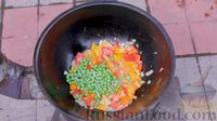 Фото приготовления рецепта: Салат из молодой капусты со щавелем - шаг №6