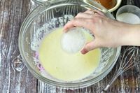 Фото приготовления рецепта: Рогалики на сметане, с варёной сгущёнкой - шаг №4