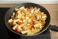 Фото приготовления рецепта: Гренки с тушеными яблоками - шаг №5