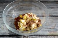 Фото приготовления рецепта: Запечённая овсяная каша с грушей, орехами и пряностями - шаг №3